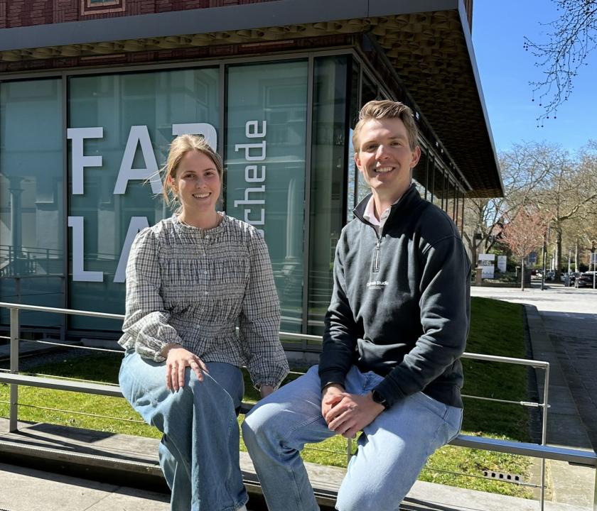 Onderzoekers Maran Lamberts en Tim Arts van Hogeschool Saxion